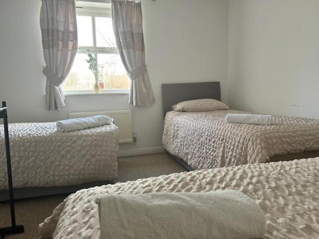 Bluebell House 2 Bedroom With Parking And Garden Сканторп Екстер'єр фото